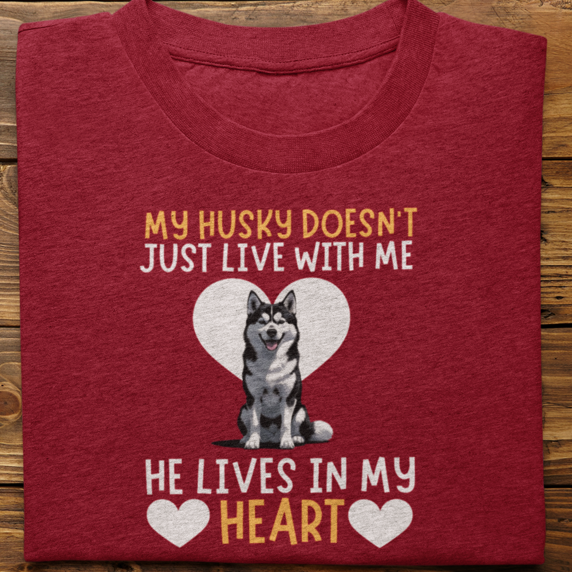 Husky : My Husky Doesn't Just Live Tshirt Unisex(Black-He)