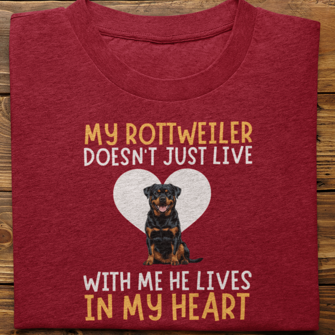 Rottweiler : My Rottweiler Doesn't Just Live Tshirt Unisex(He)