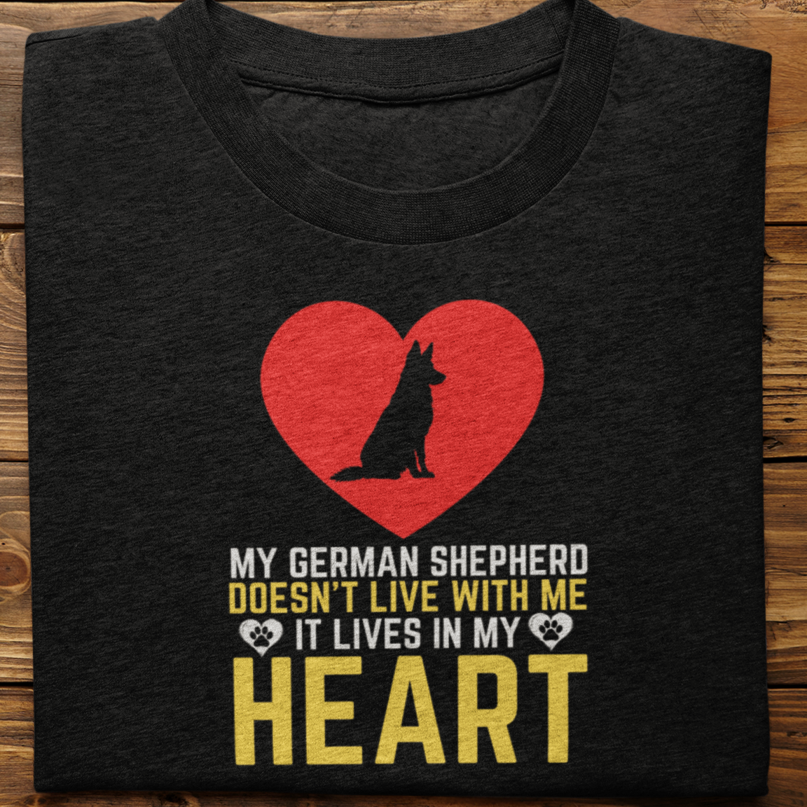 German Shepherd : My  German Shepherd Doesn't Live Tshirt Unisex