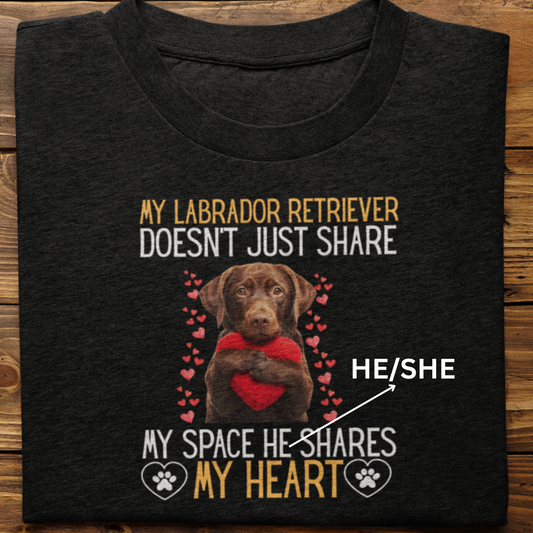 Labrador Retriever : Shares My Heart Tshirt Unisex(Brown)